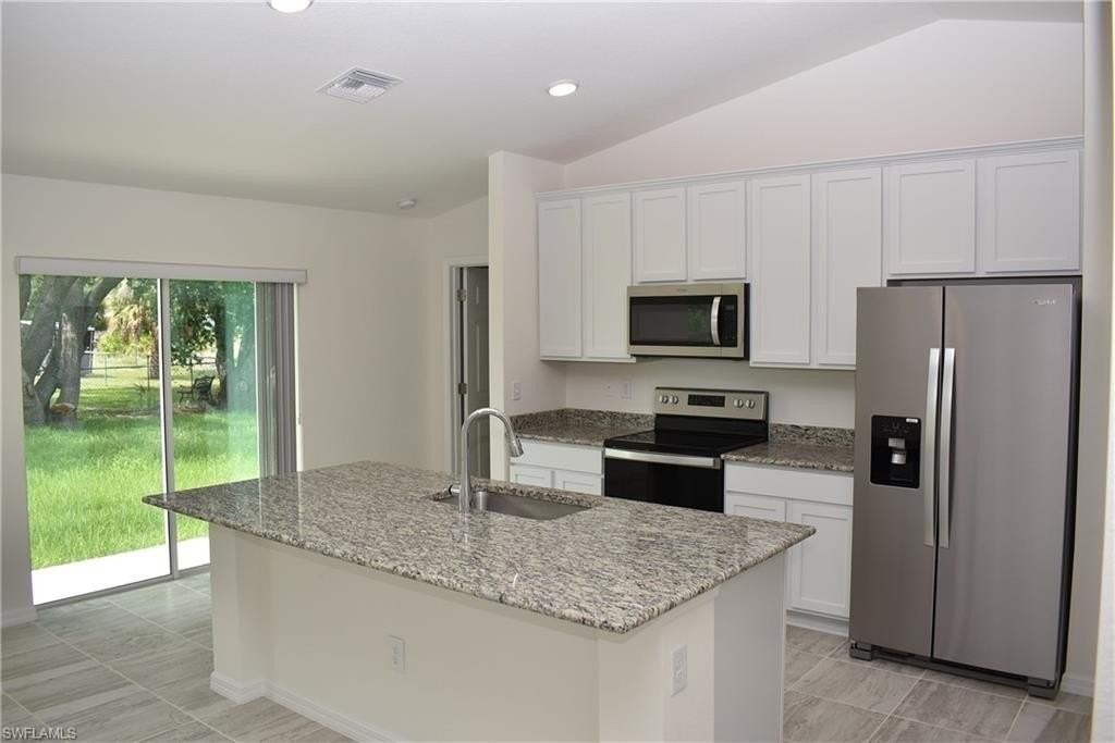 4436 Adelaide Ave - Photo 3 of 23
