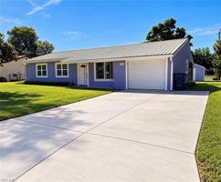 featured image of 4031 S Edgewater Cir #27