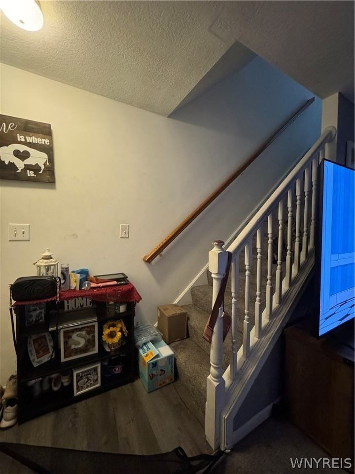 29 Henrietta Ave - Photo 2 of 13