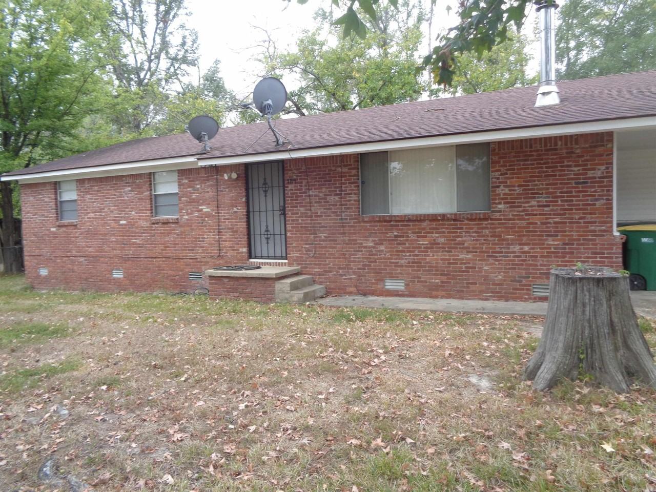 9729 Lanehart Rd - Photo 2 of 24