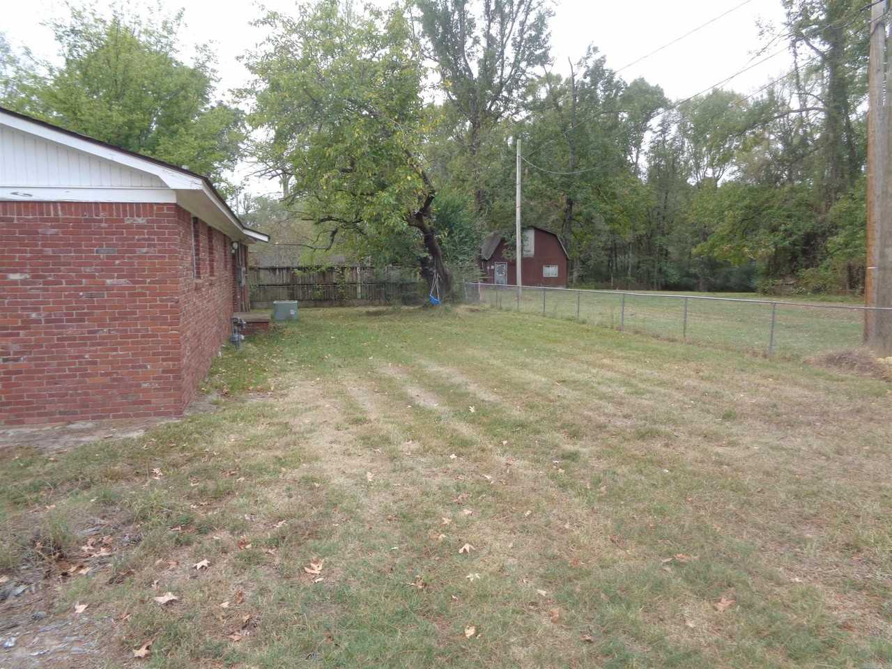 9729 Lanehart Rd - Photo 5 of 24