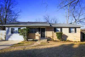 featured image of 2 Village Ct