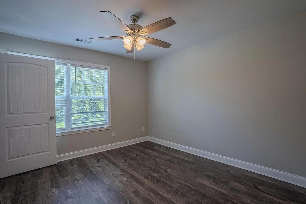 115 Harrison Ln Se #A - Photo 5 of 8