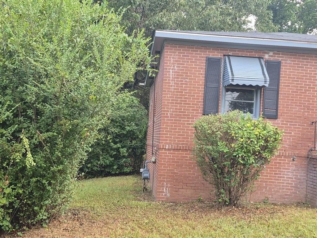 4 Lambert Dr - Photo 3 of 11
