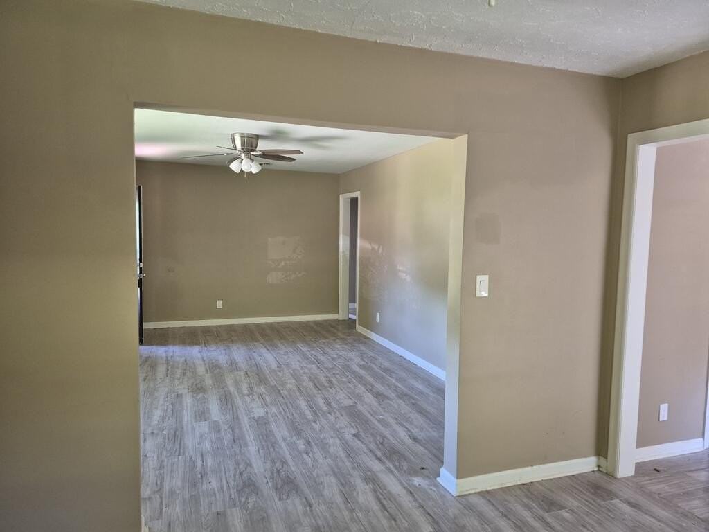 4 Lambert Dr - Photo 6 of 11