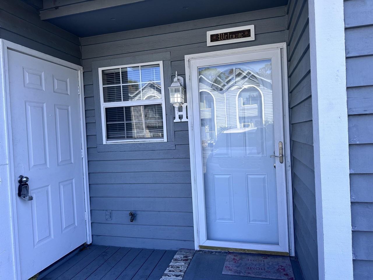 504 62nd Ave N #H - Photo 4 of 30