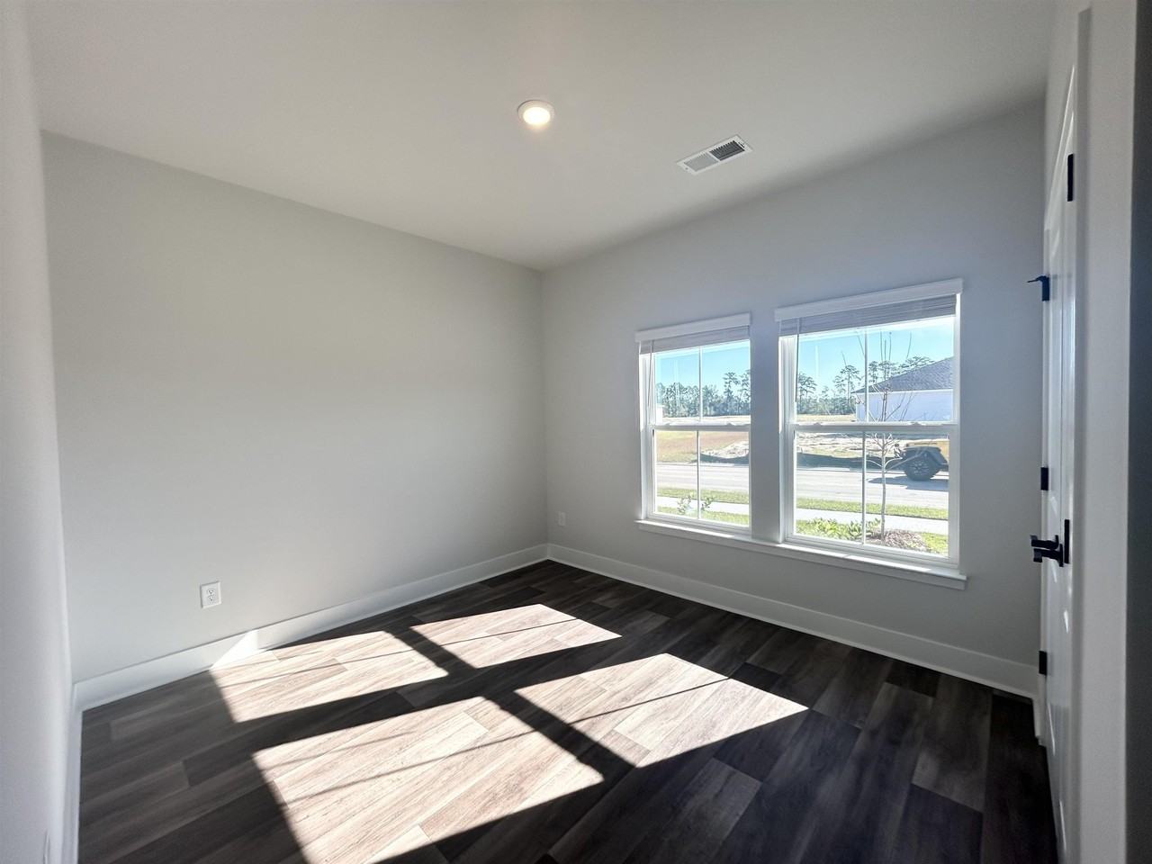 1261 Patchouli Dr - Photo 4 of 36