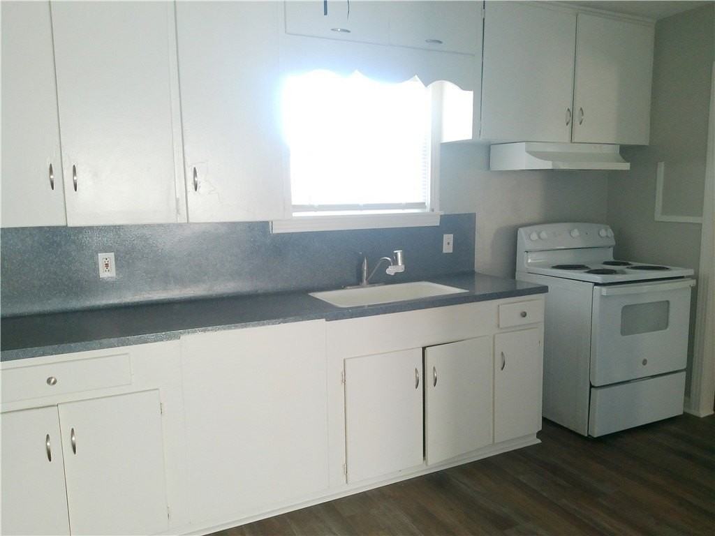 3921 Chestnut St #A - Photo 2 of 9
