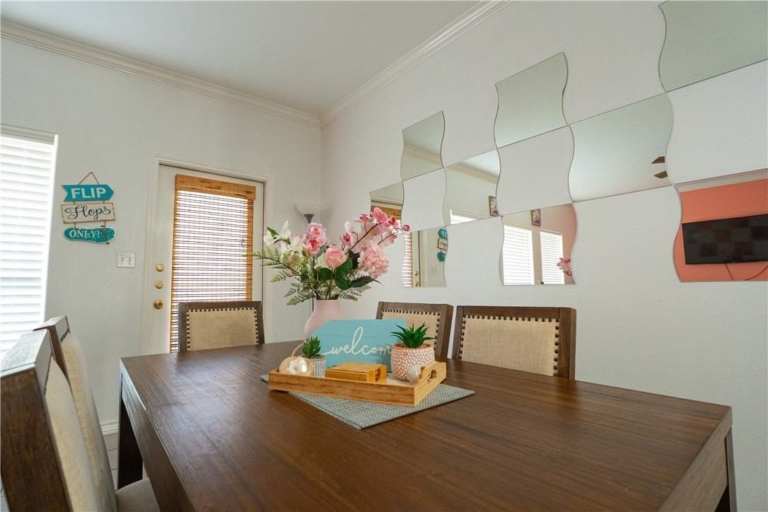 15110 Leeward Dr #103 - Photo 5 of 16
