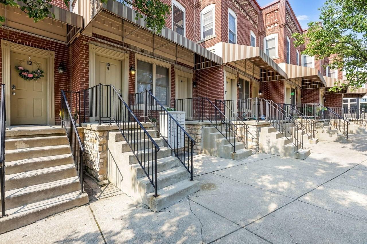 10 1/2 Clark Pl - Photo 3 of 29