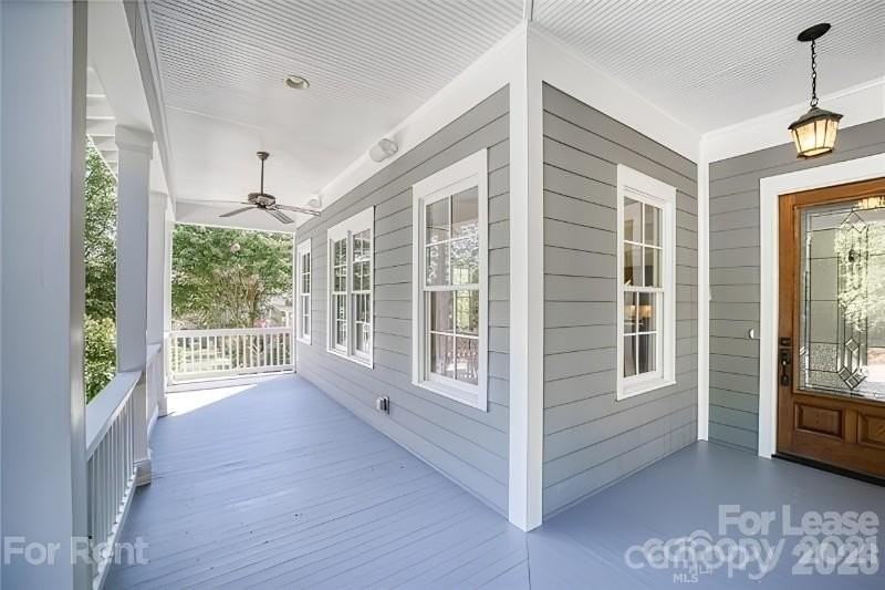 10116 Roosevelt Dr - Photo 2 of 23