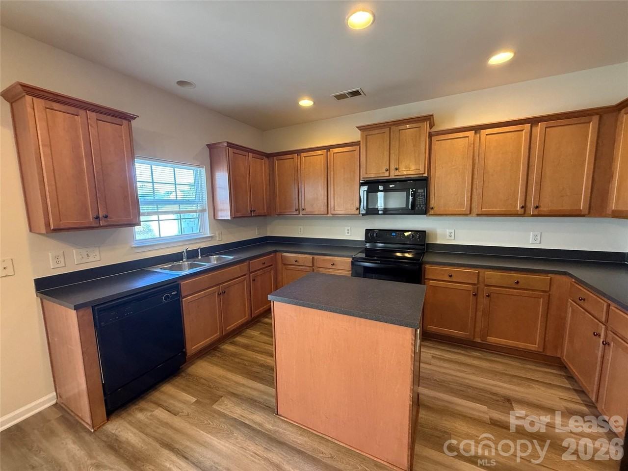 8560 Magnolia Springs Dr - Photo 7 of 27
