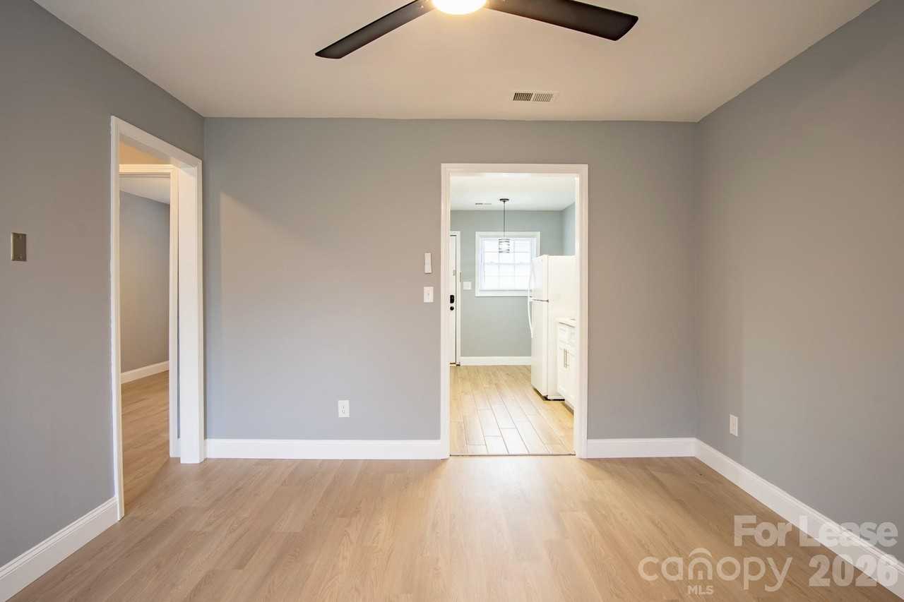 3519 Benard Ave #4 - Photo 4 of 14