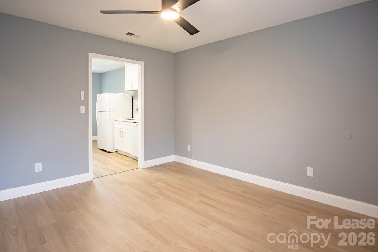 3519 Benard Ave #4 - Photo 5 of 14