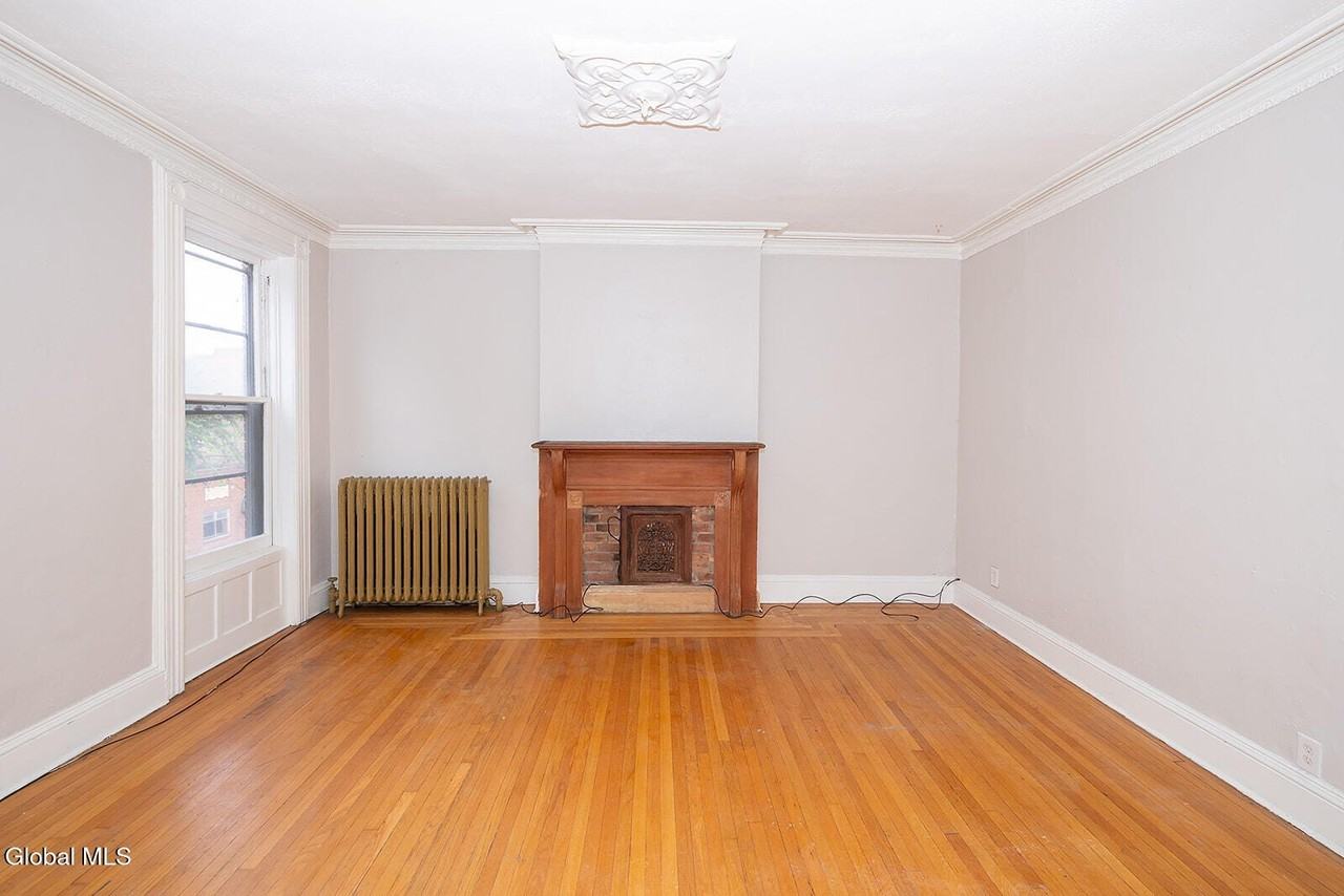 338 Madison Ave #2R - Photo 4 of 23