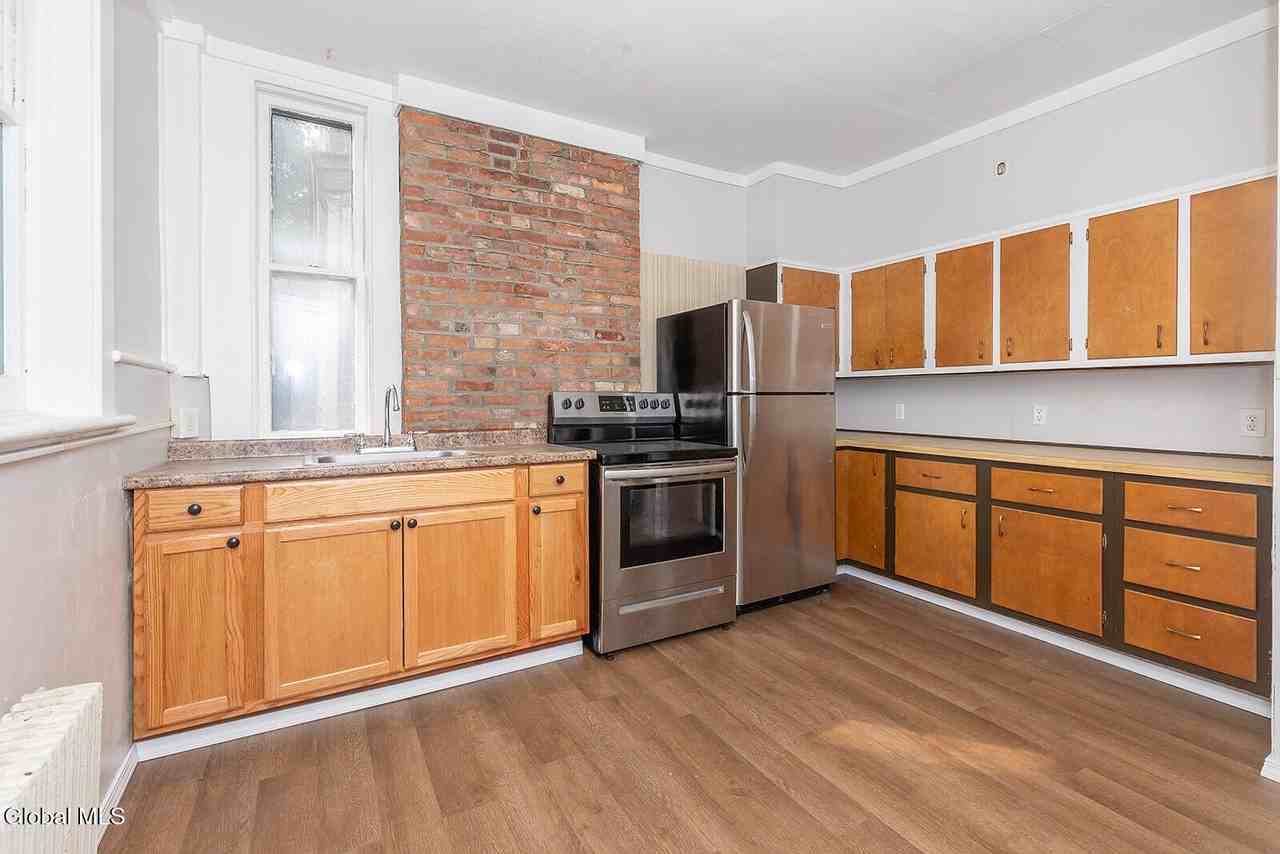 338 Madison Ave #2R - Photo 6 of 23
