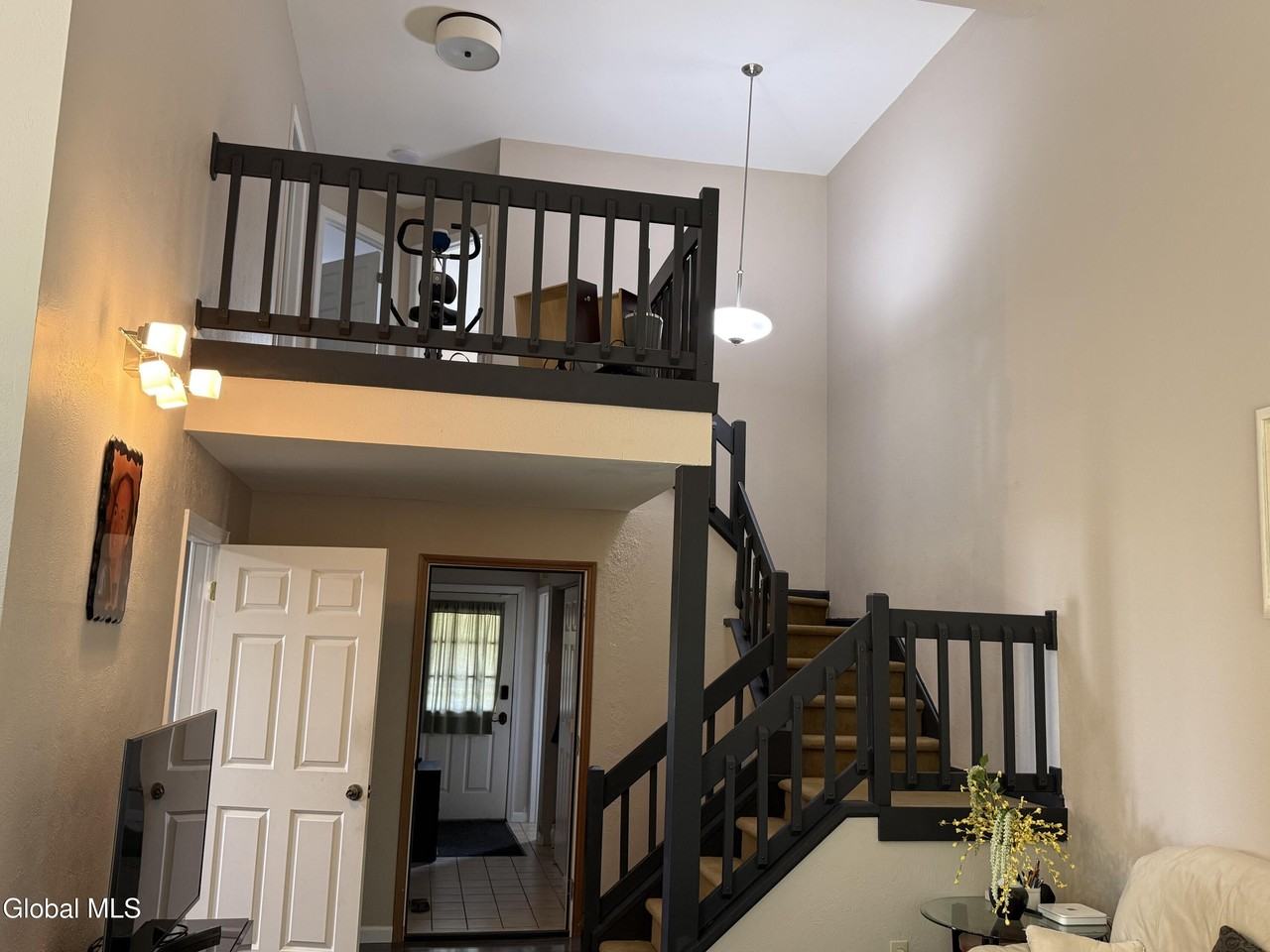 214 Walnut Ln - Photo 7 of 28