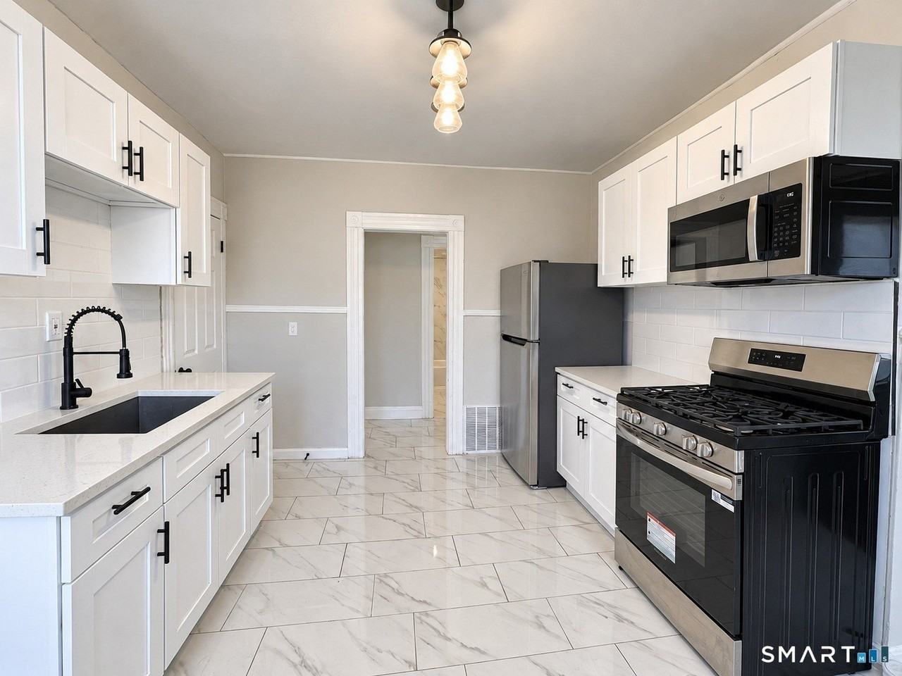 725 Beechwood Ave #2 - Photo 4 of 13