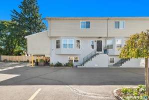 featured image of 375 Hope St #3