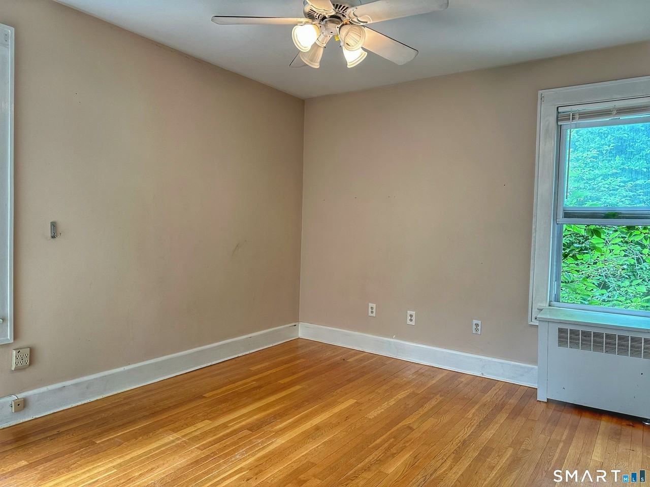 546 W Taft Ave - Photo 5 of 11