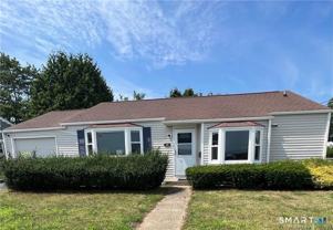 851 Pequot Ave - Photo 1 of 1