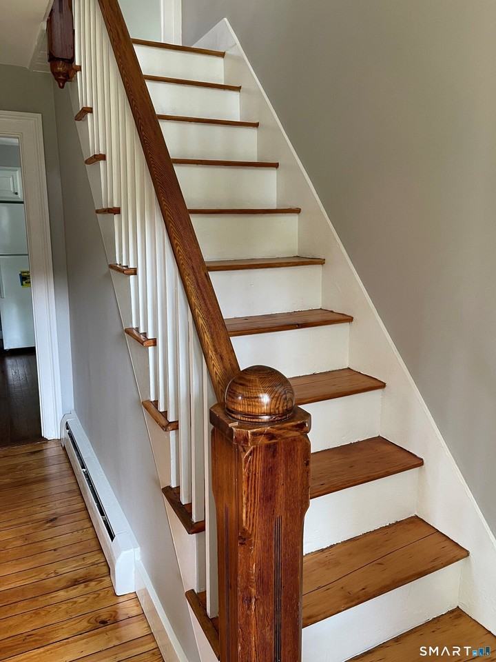 96A Scotland Ave - Photo 4 of 11