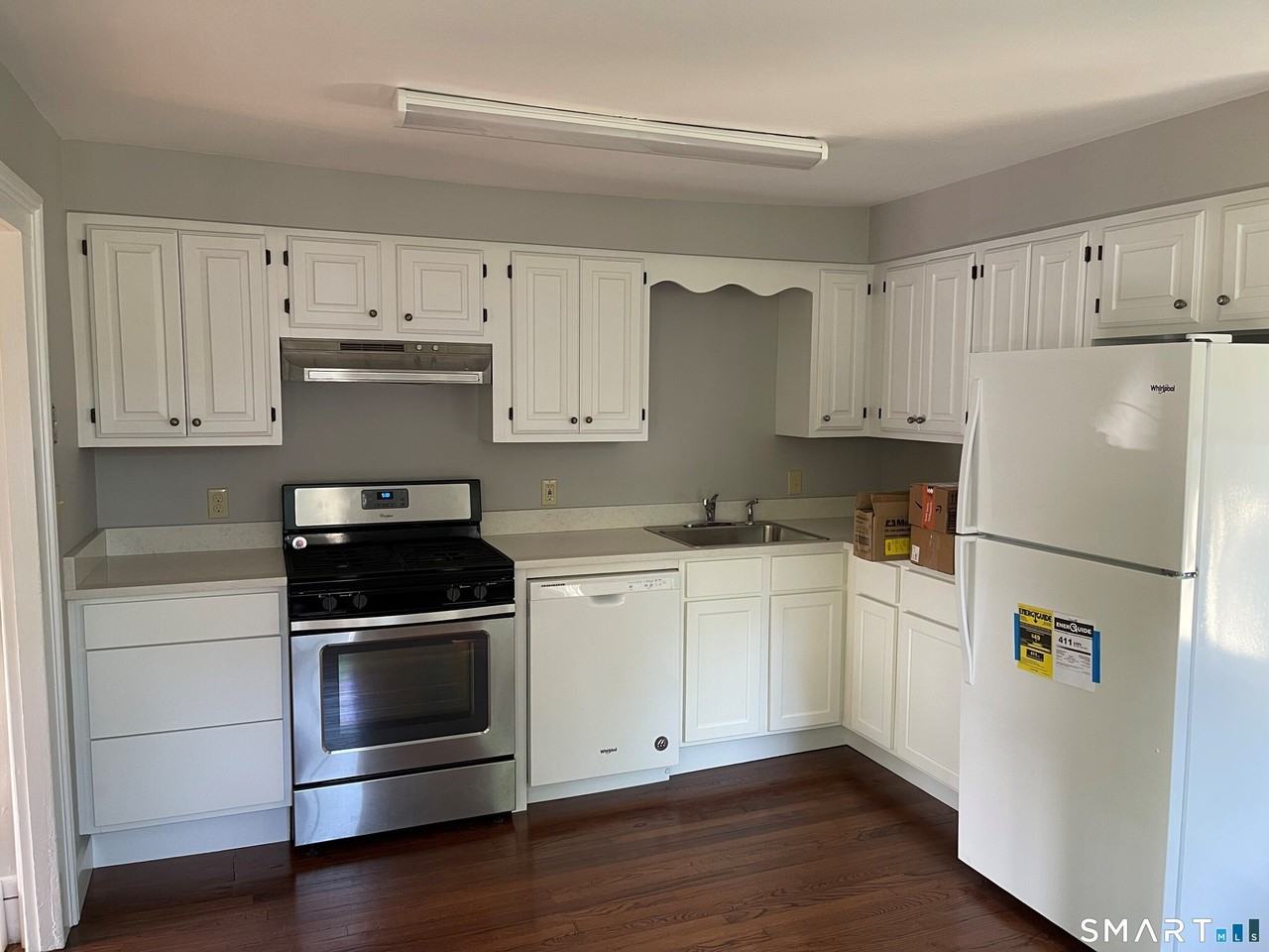 96A Scotland Ave - Photo 7 of 11