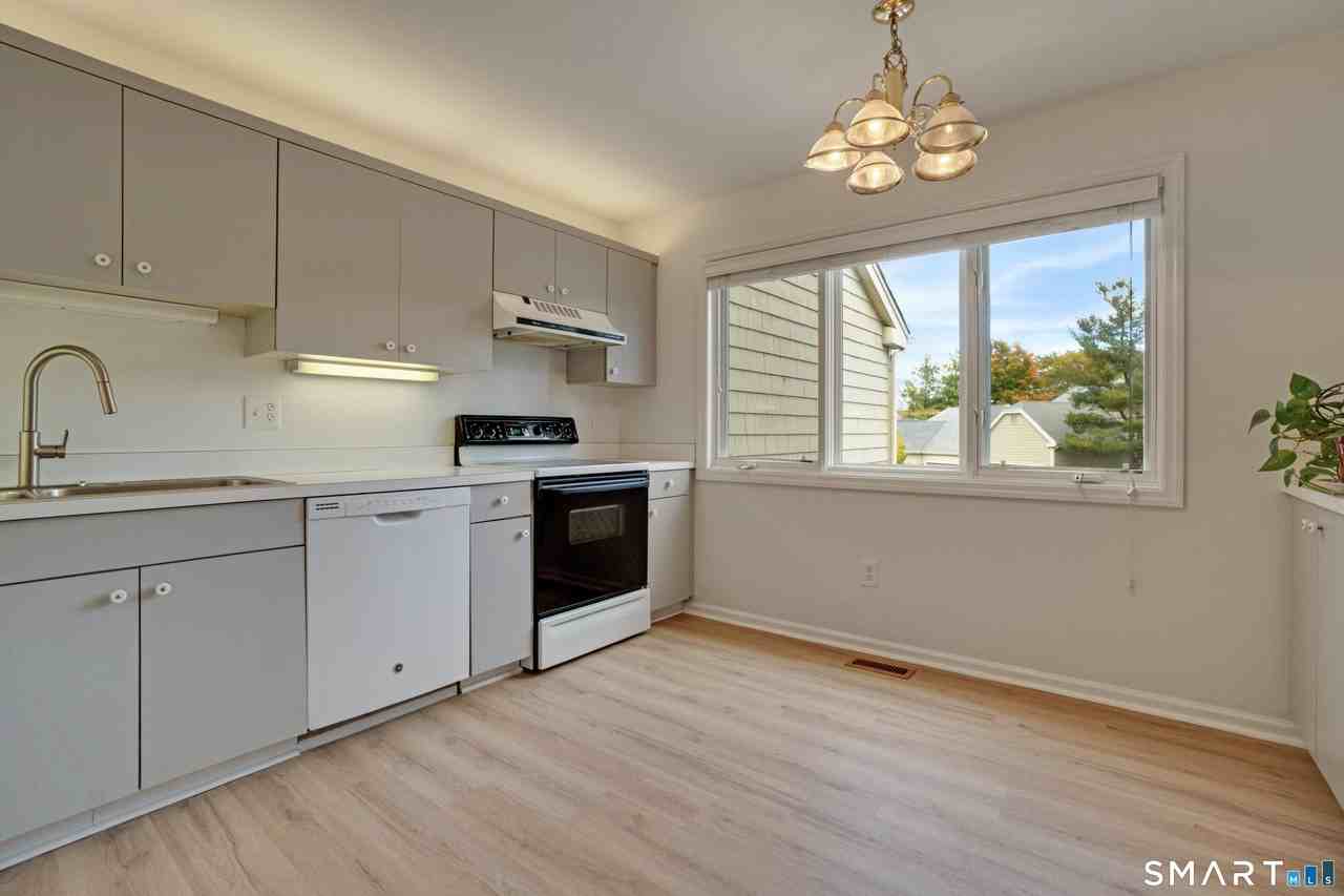 12 Boulevard Dr #24-145 - Photo 7 of 24
