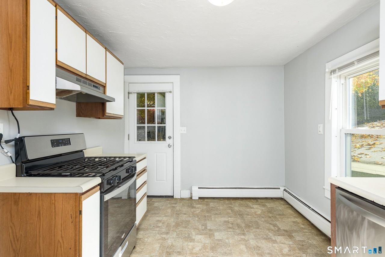 65 W Main St - Photo 5 of 27