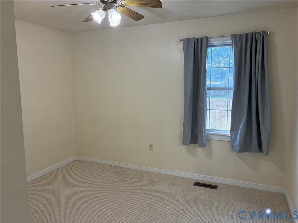 207 Linden St - Photo 3 of 3