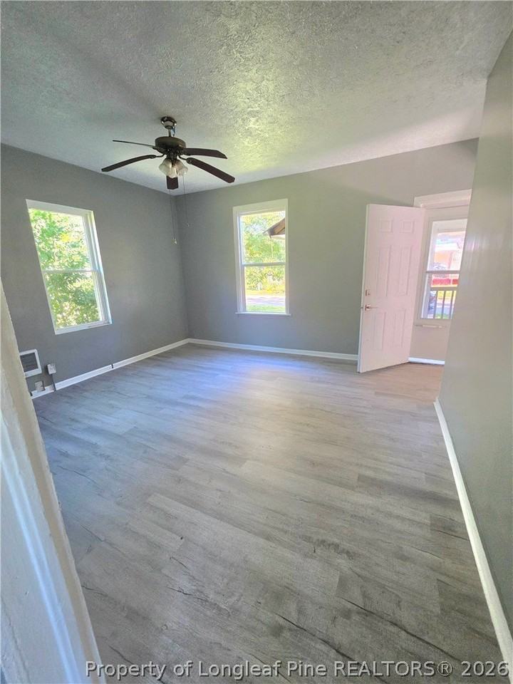 64 Beck St - Photo 3 of 17