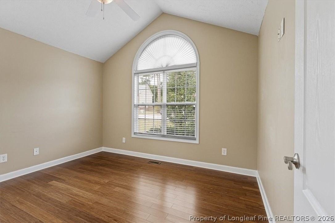 29 Hester Pl - Photo 7 of 25