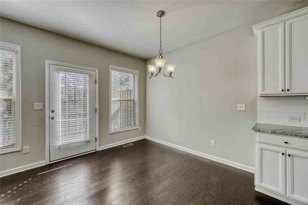 901 Sunset Park Dr - Photo 7 of 28