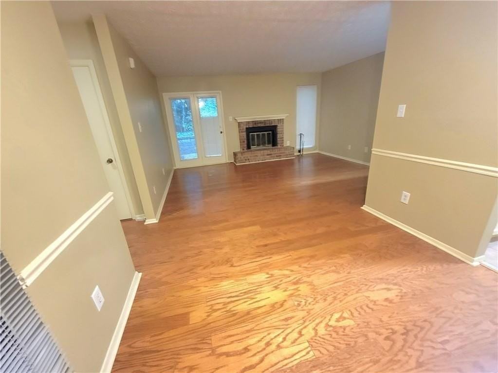 702 Tuxworth Cir - Photo 5 of 17