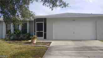 909 Se 27th Ter - Photo 1 of 1