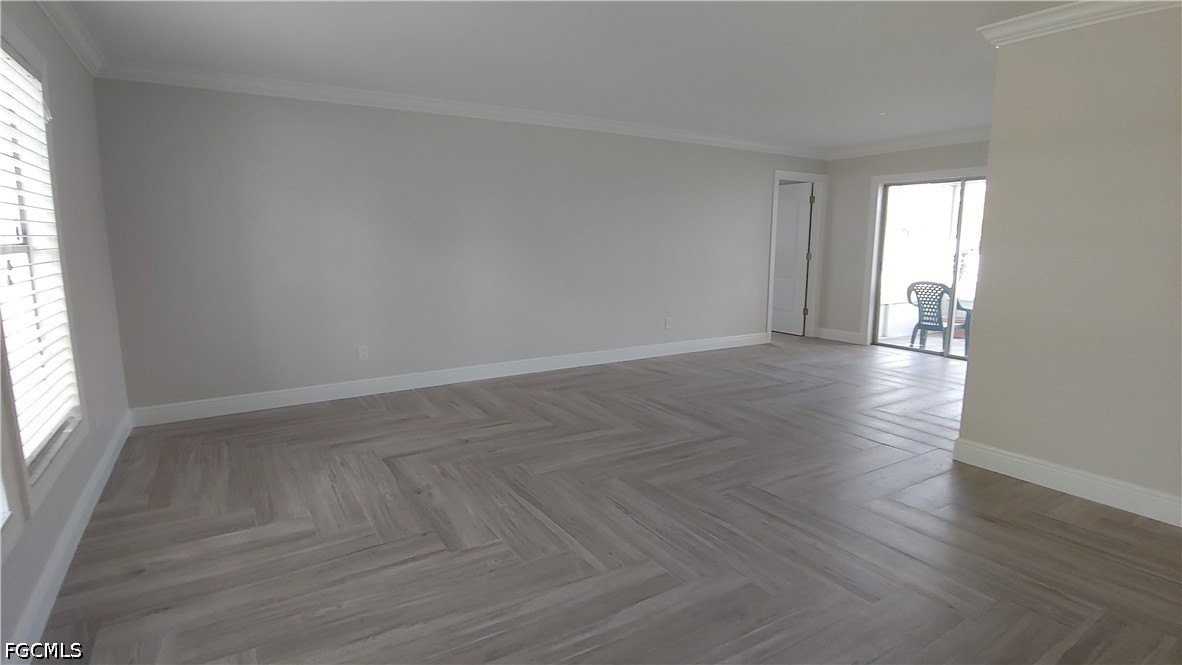 909 Se 27th Ter - Photo 5 of 28