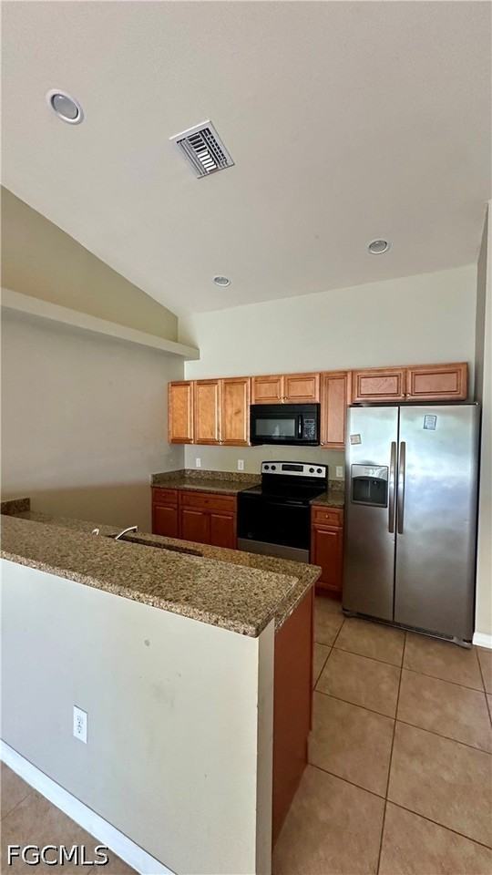 216 Se 24th Ave - Photo 3 of 24