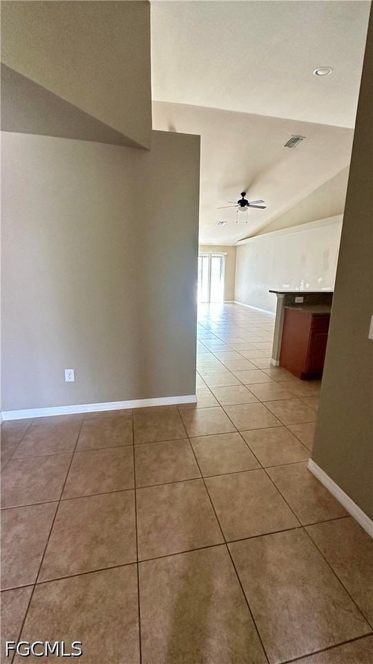 216 Se 24th Ave - Photo 5 of 24