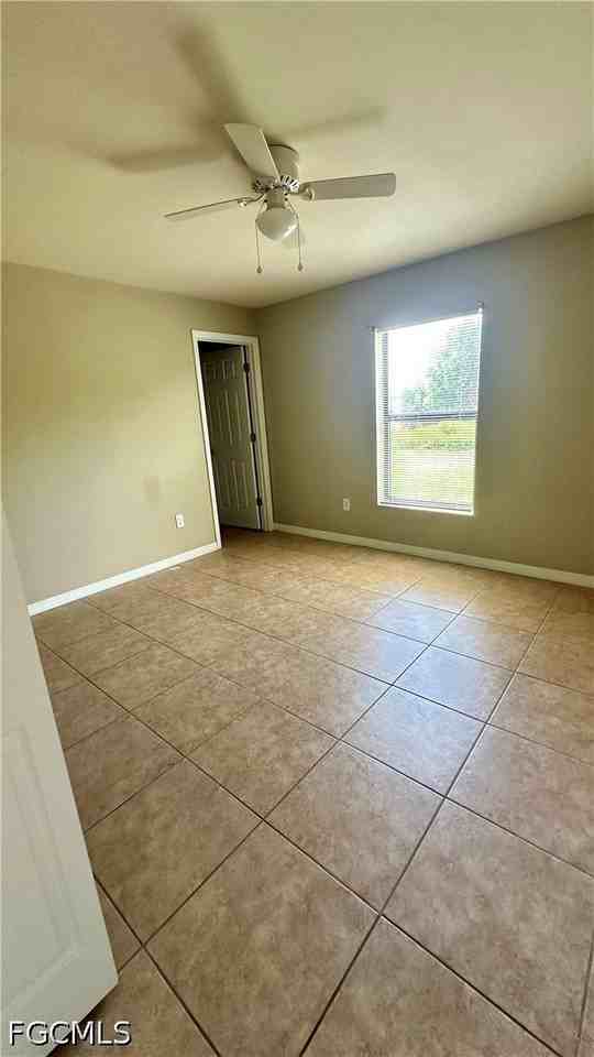216 Se 24th Ave - Photo 6 of 24