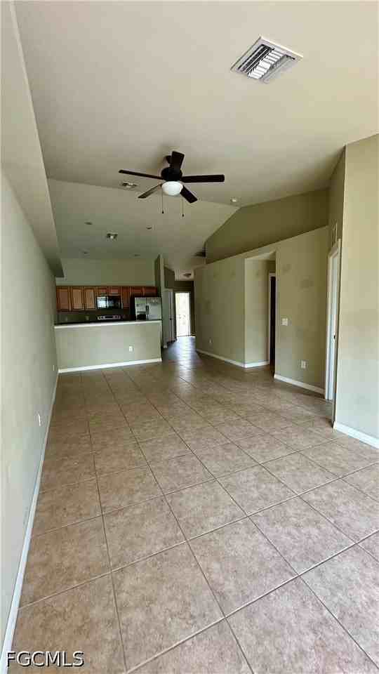 216 Se 24th Ave - Photo 7 of 24