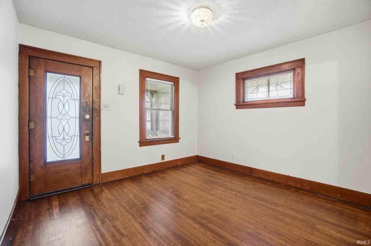 1239 Charlotte Ave - Photo 6 of 24
