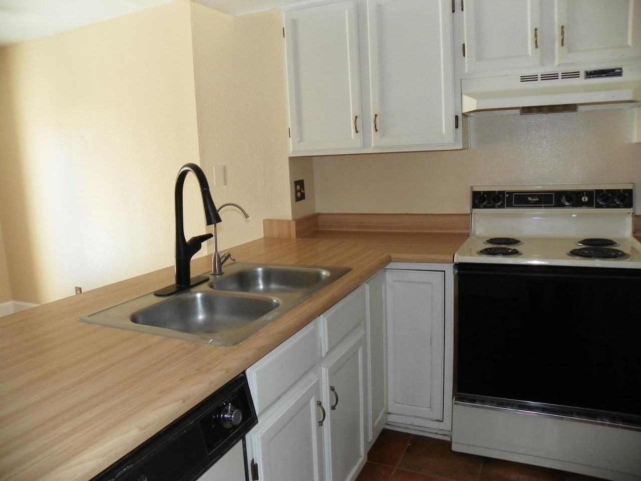 3301 Monroe St Ne #F65 - Photo 7 of 20