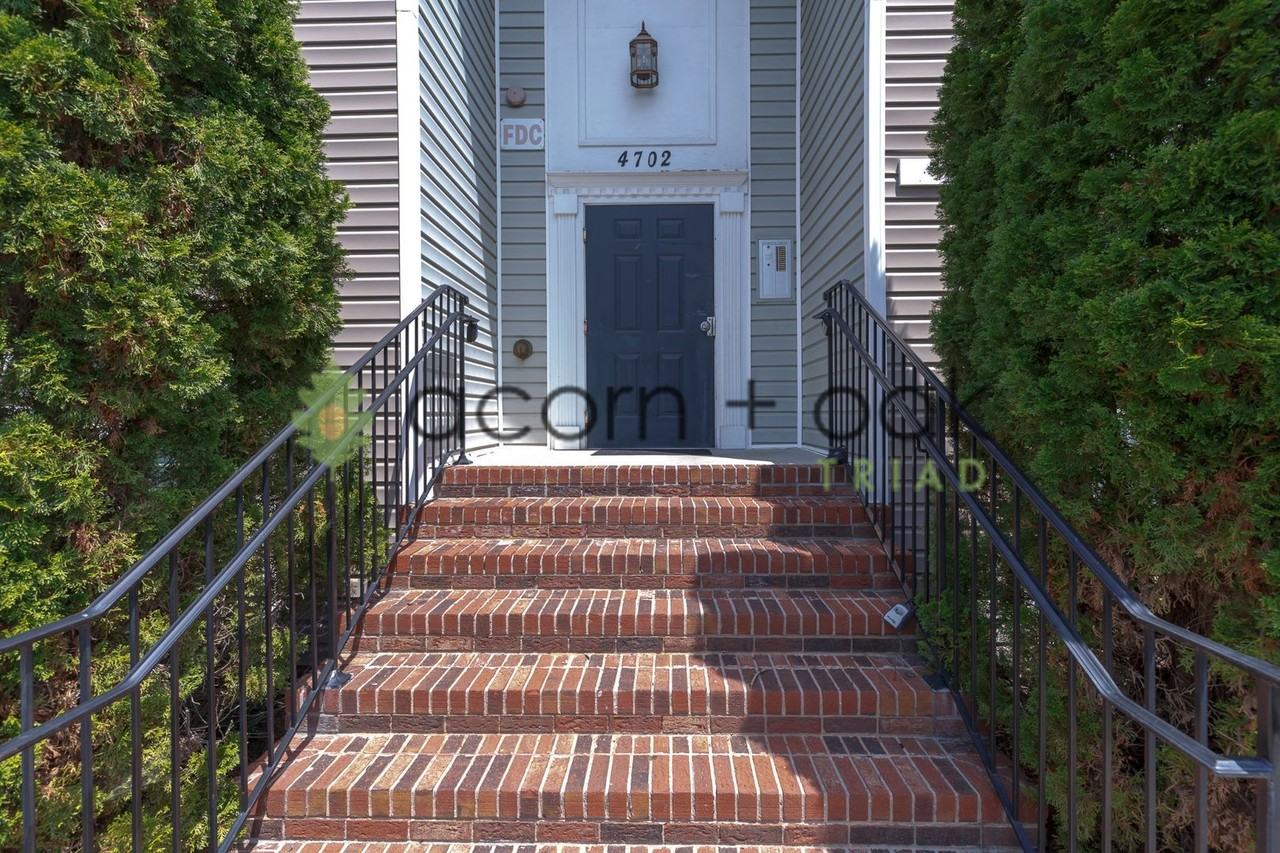4702 Pennoak Ln - Photo 2 of 26