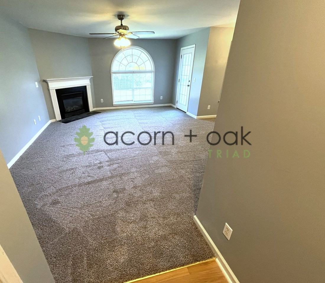 4702 Pennoak Ln - Photo 3 of 26