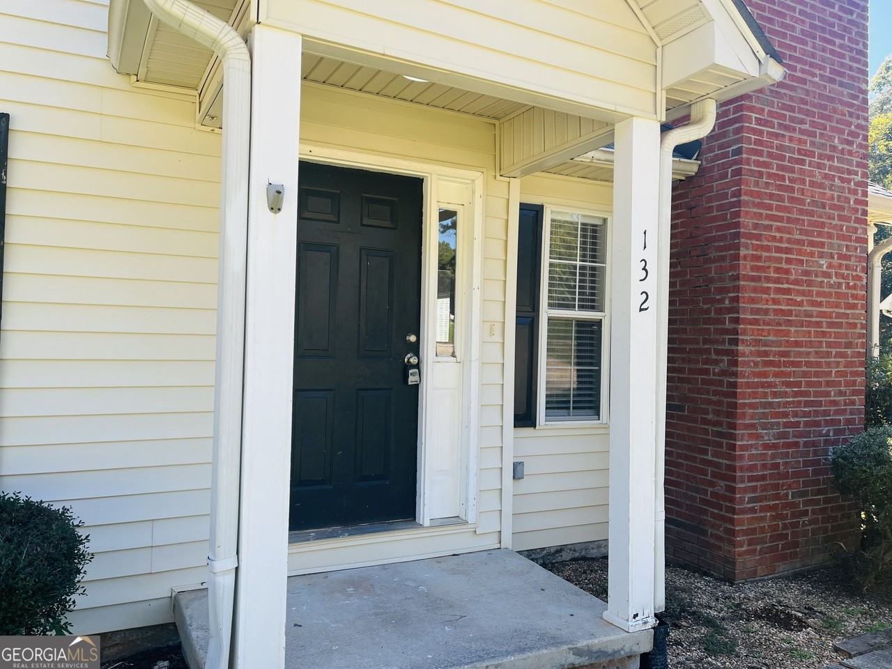 132 Ridgefield Dr - Photo 3 of 32