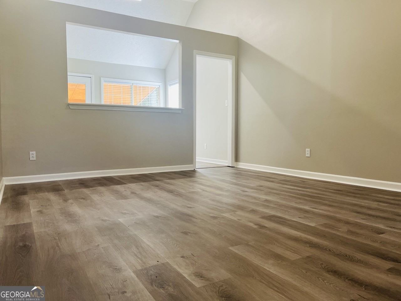 132 Ridgefield Dr - Photo 5 of 32