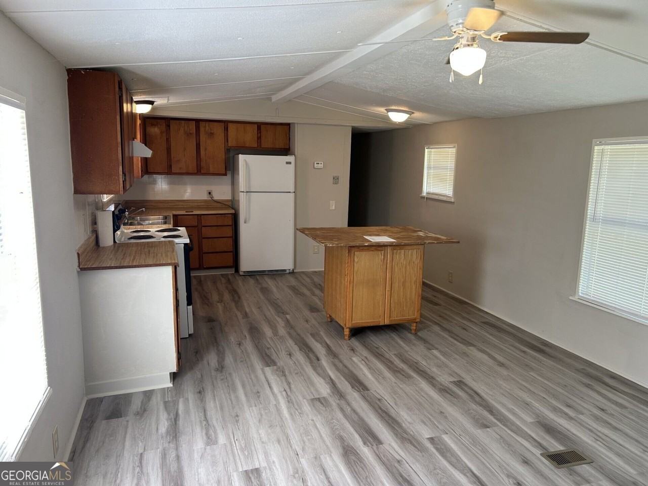 203 Mount Moriah Rd - Photo 3 of 14