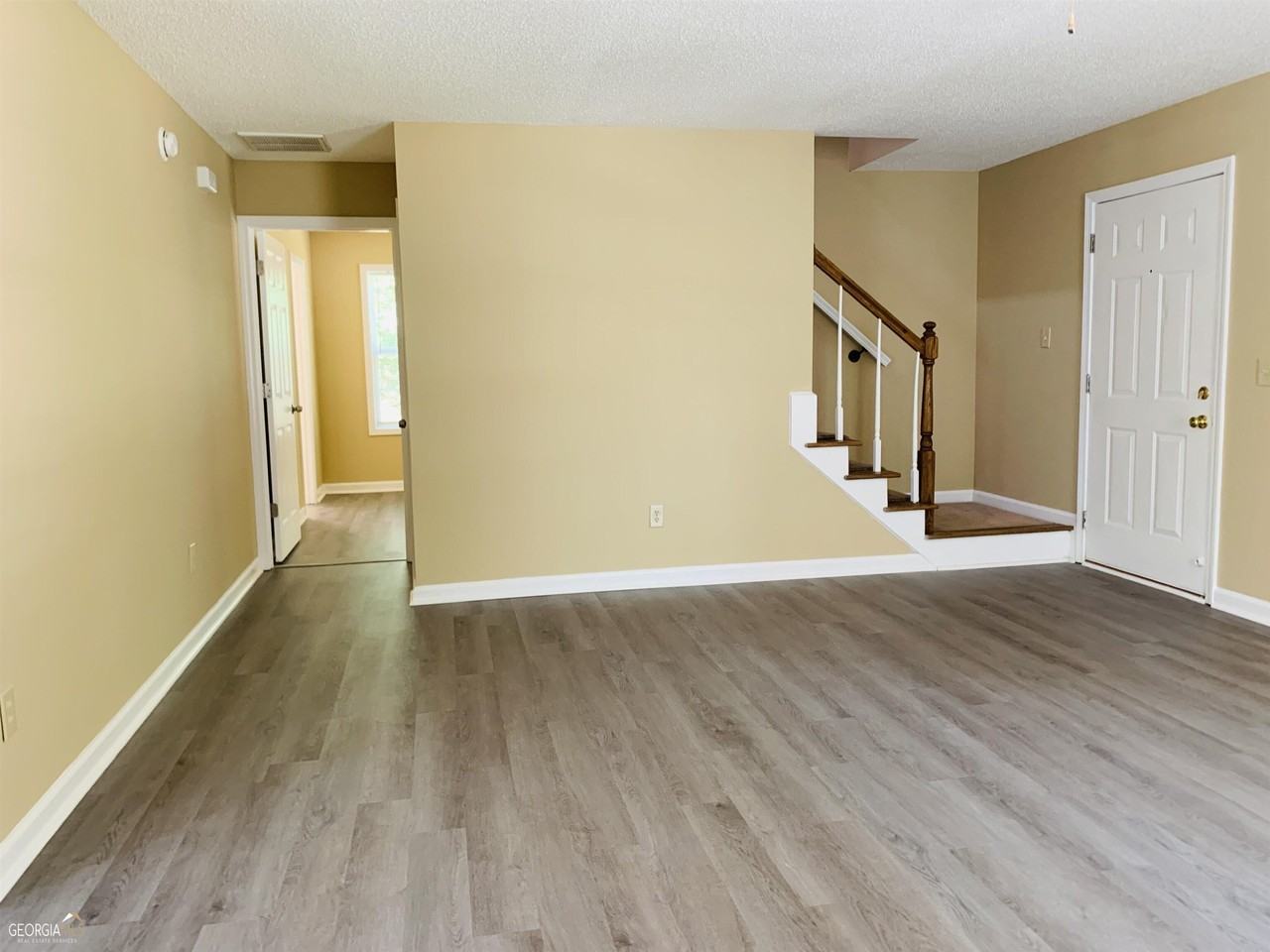 9 Bennett St - Photo 5 of 29