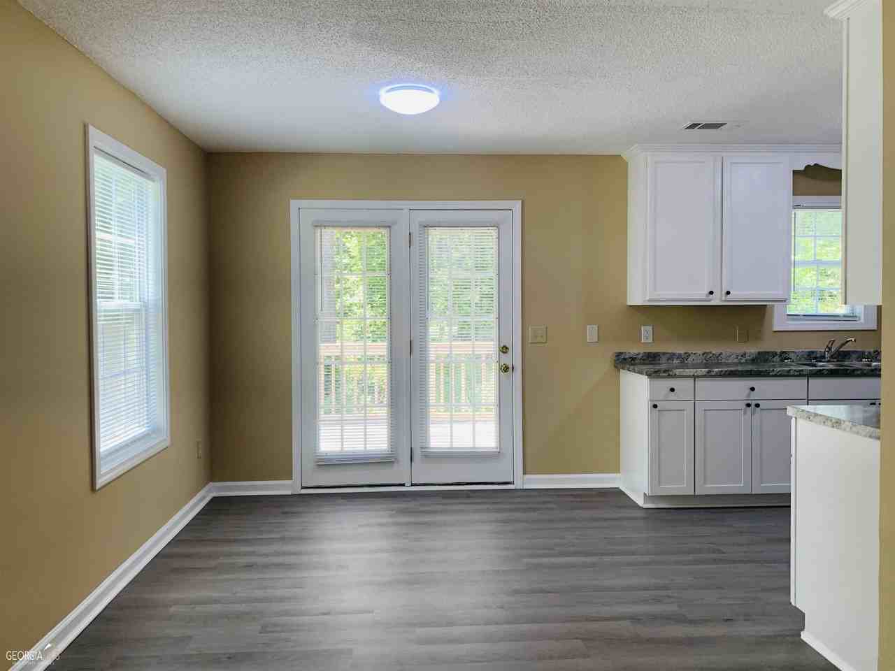 9 Bennett St - Photo 7 of 29