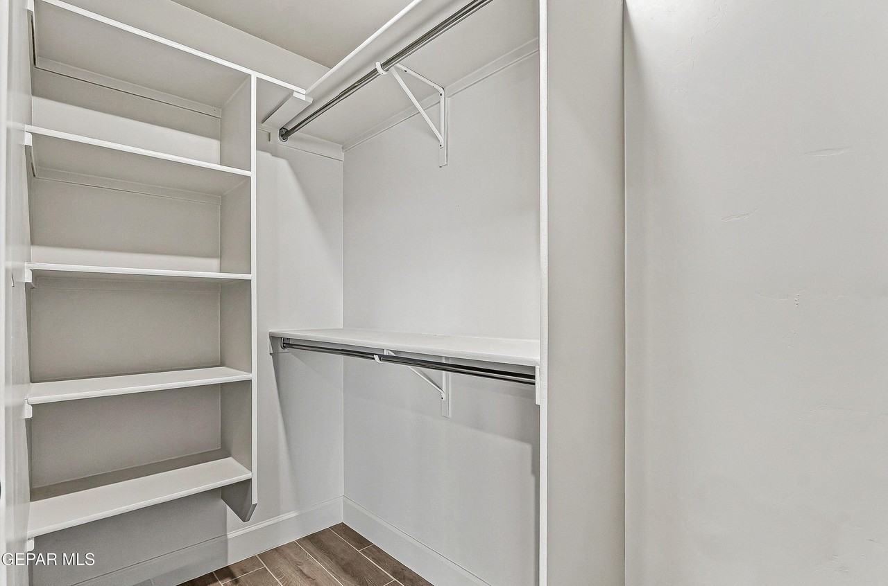 2110 San Diego Ave #B - Photo 4 of 32